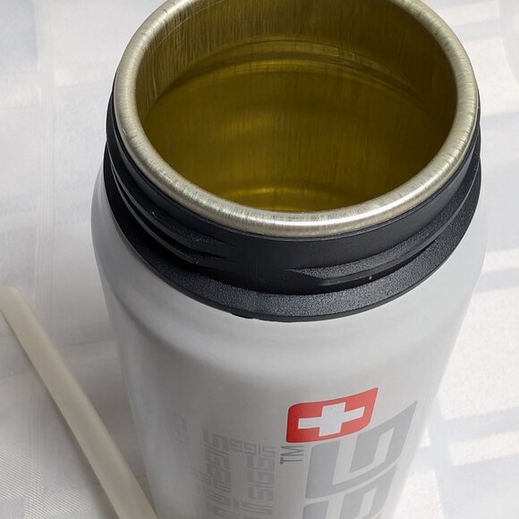 SIGG SWISS MADE METAL WATER BOTTLE SPORTS 0.6 LT SILVER AND WHITE LIDDED SPORTS - Picture 14 of 16